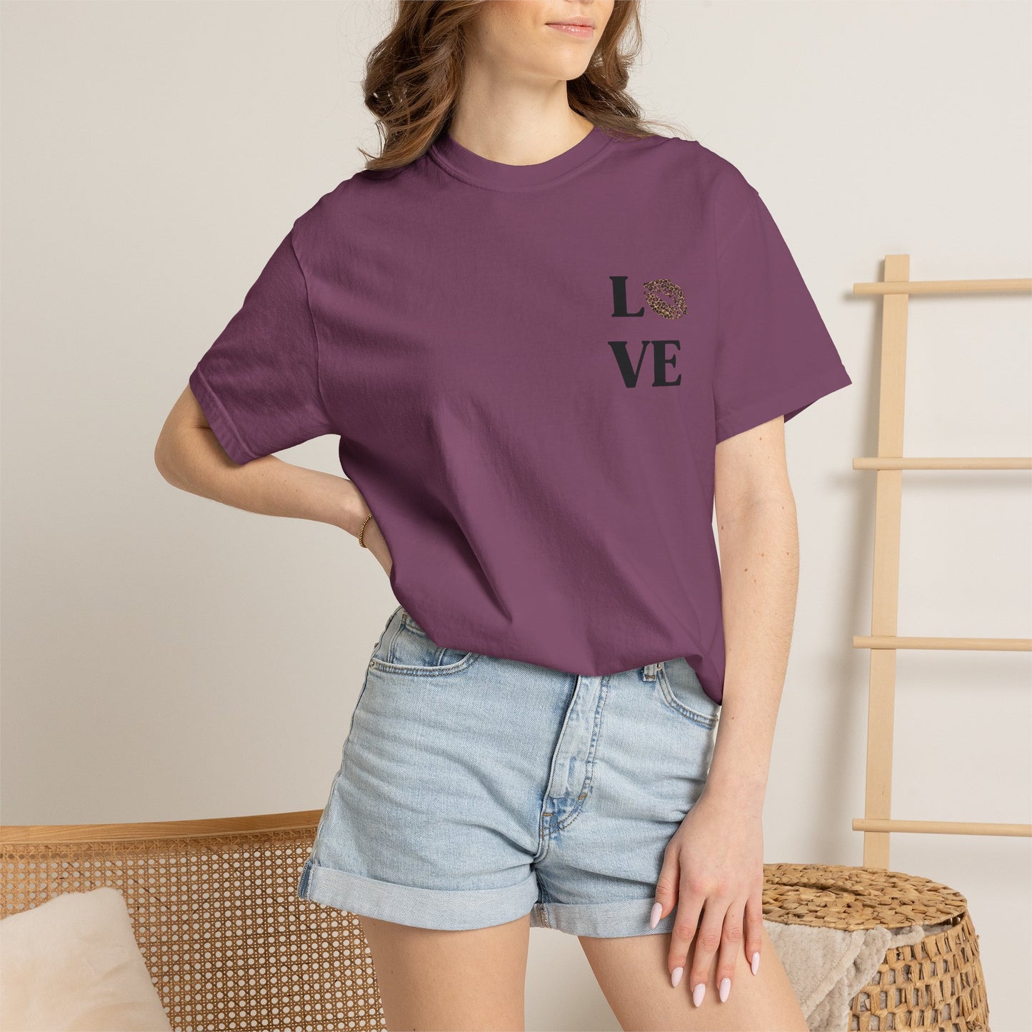 LOVE Leopard Kiss Graphic T‑Shirt — Retro Casino & Disco Chest Print