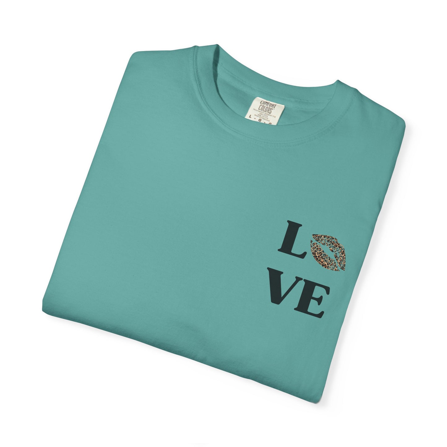 LOVE Leopard Kiss Graphic T‑Shirt — Retro Casino & Disco Chest Print