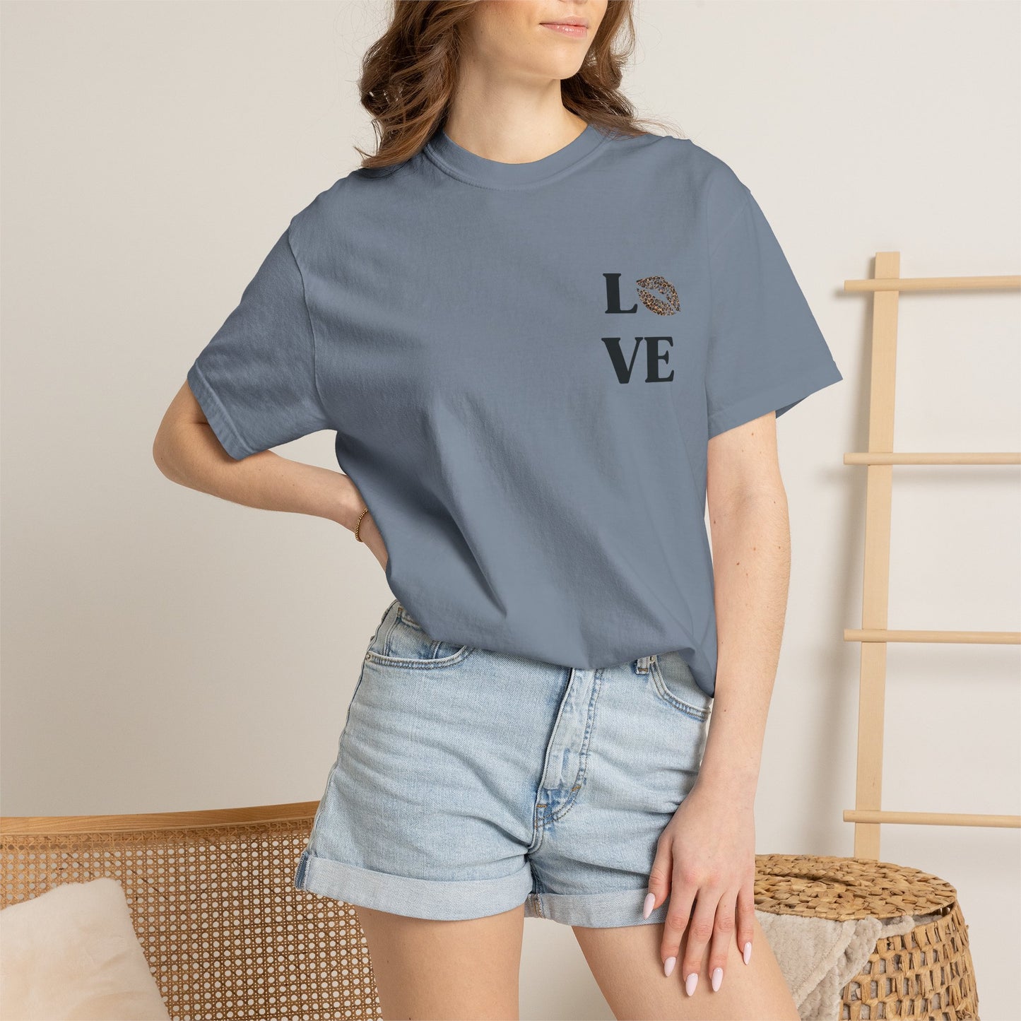 LOVE Leopard Kiss Graphic T‑Shirt — Retro Casino & Disco Chest Print