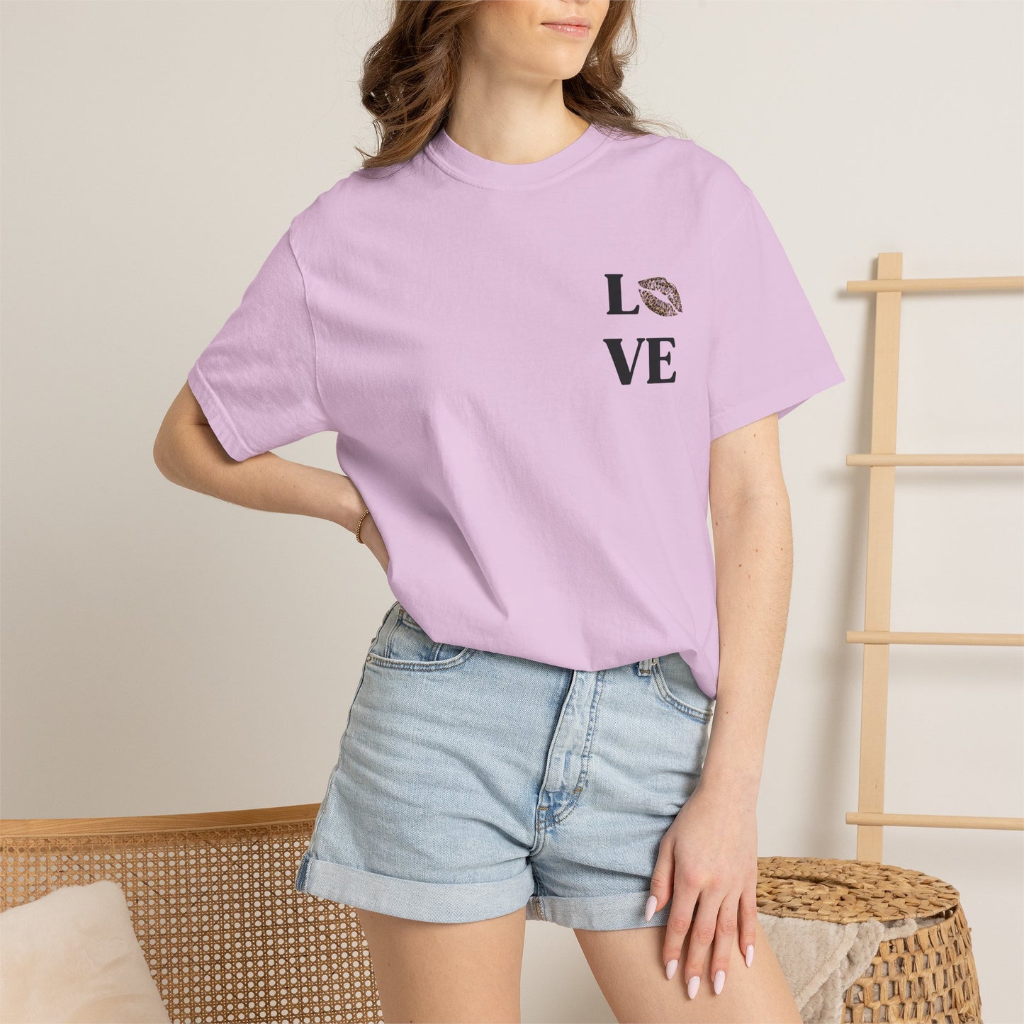 LOVE Leopard Kiss Graphic T‑Shirt — Retro Casino & Disco Chest Print