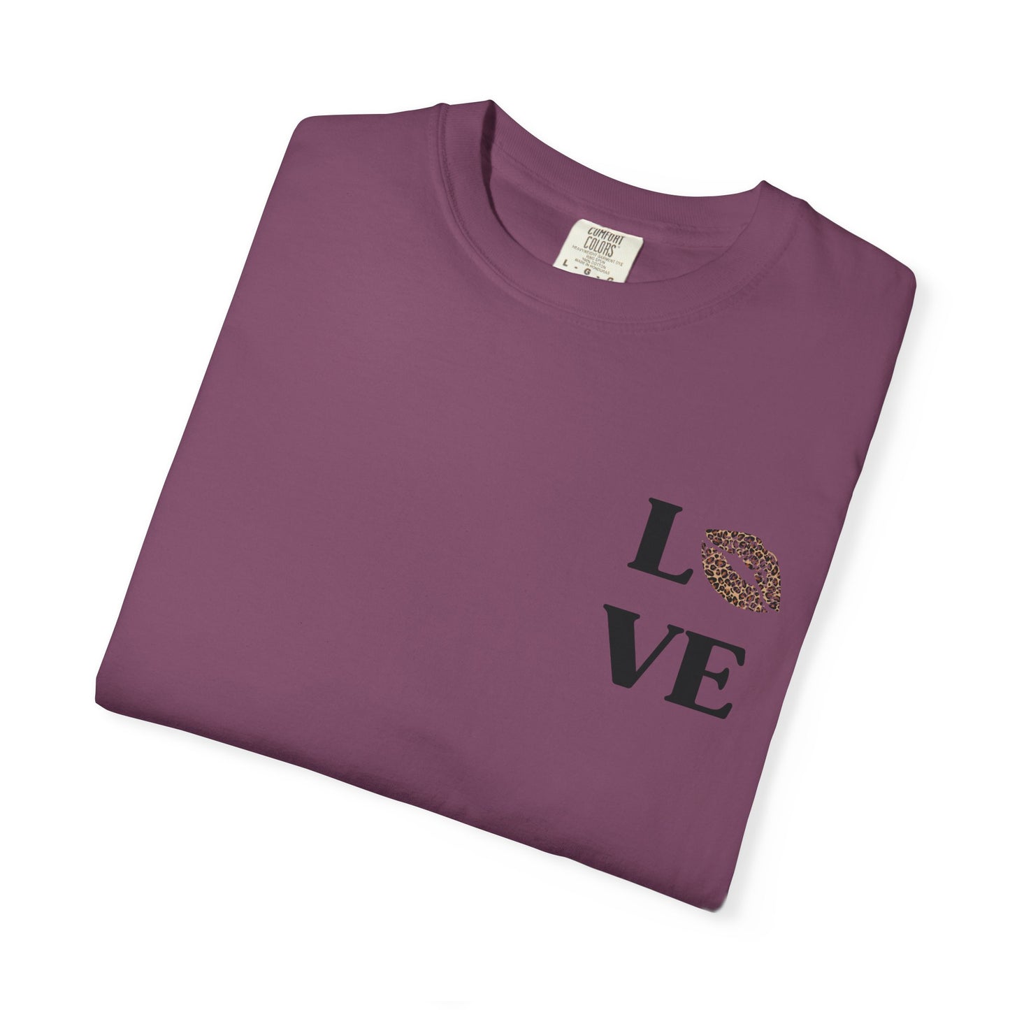 LOVE Leopard Kiss Graphic T‑Shirt — Retro Casino & Disco Chest Print